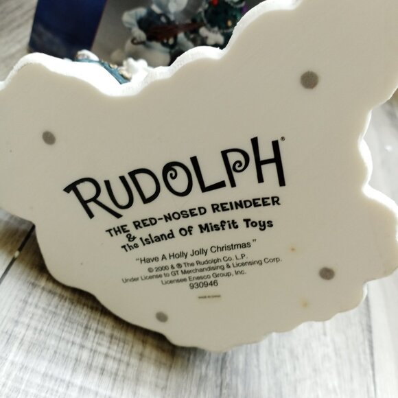 Rudolph Island of Misfits Enesco Deluxe Figure "Have a Holly Jolly Christmas" - Picture 6 of 9